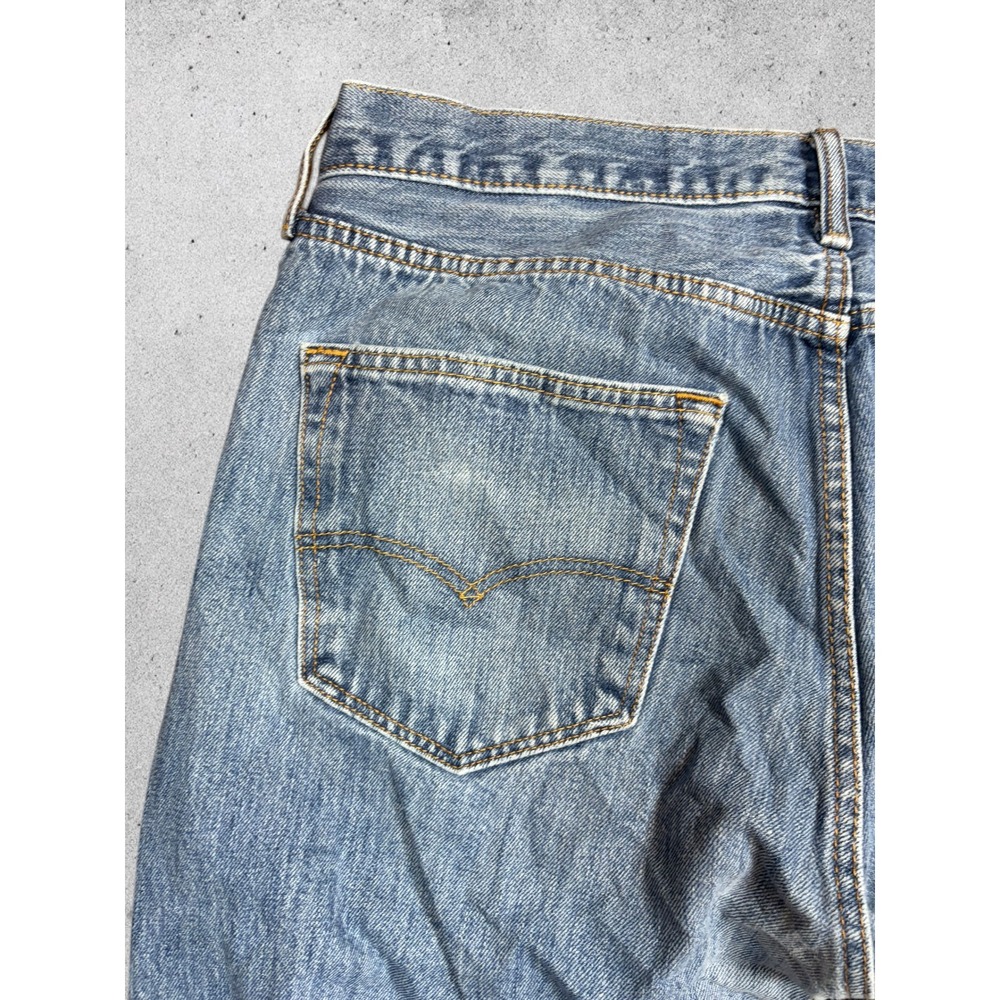 Levis 501 Original Fit Jeans Mens 36x31 Medium Wash Blue Button Fly Straight Leg - Picture 13 of 13